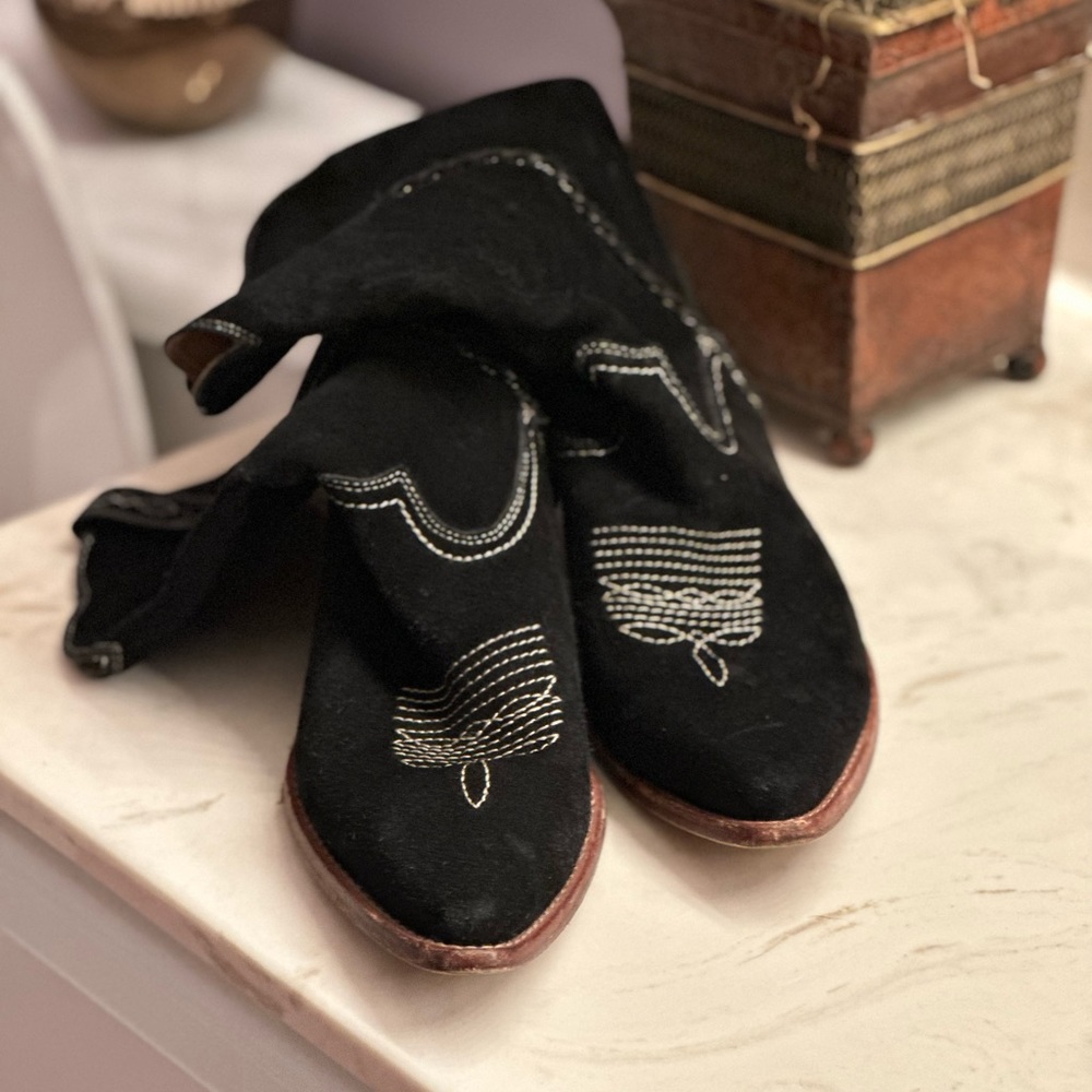 Patricia Nash Suede Black Boots